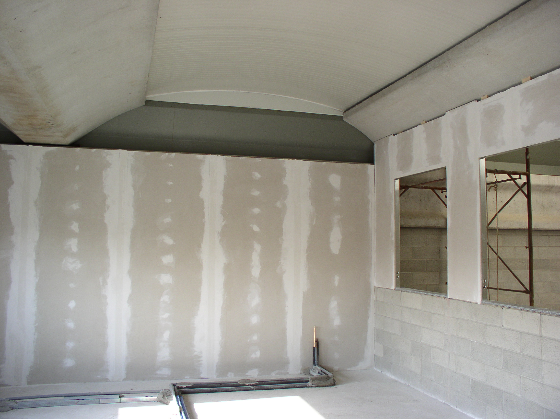 Come imbiancare il cartongesso www.ilportaledellimbianchino.com Parete in cartongesso con porta