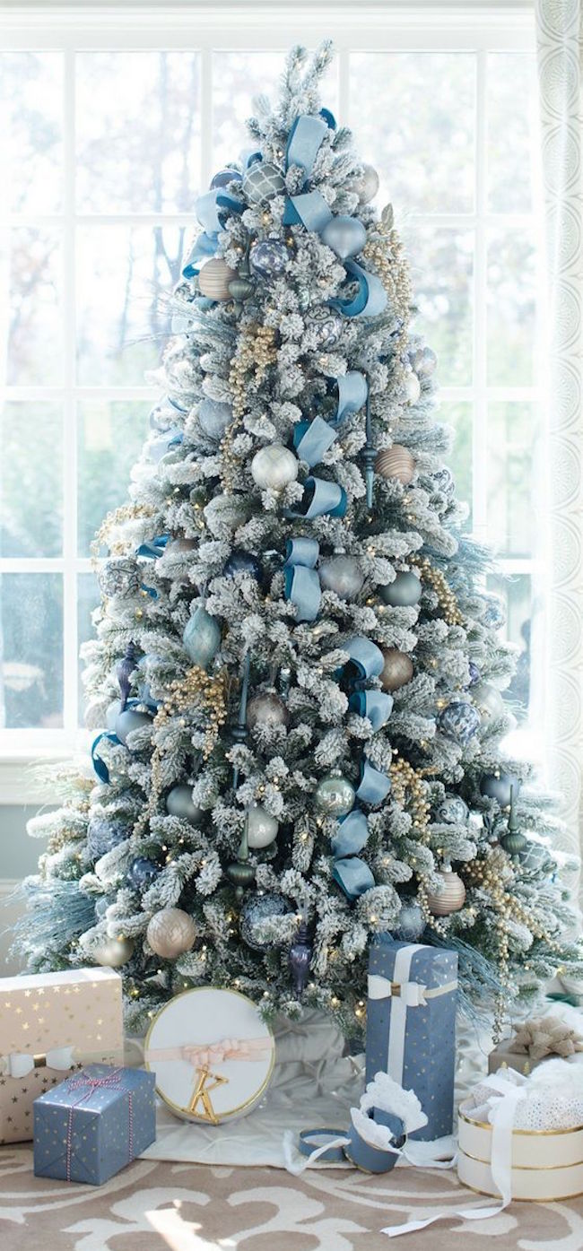 Albero Di Natale Argento E Blu.Tendenza Alberi Di Natale 2017 Www Ilportaledellimbianchino Com