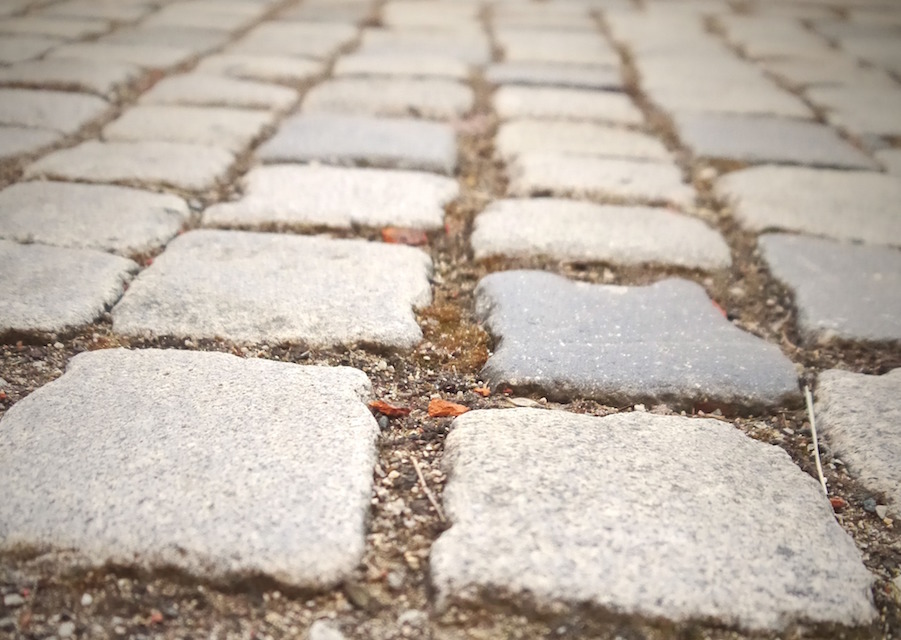 Come posare le betonelle per realizzare una pavimentazione