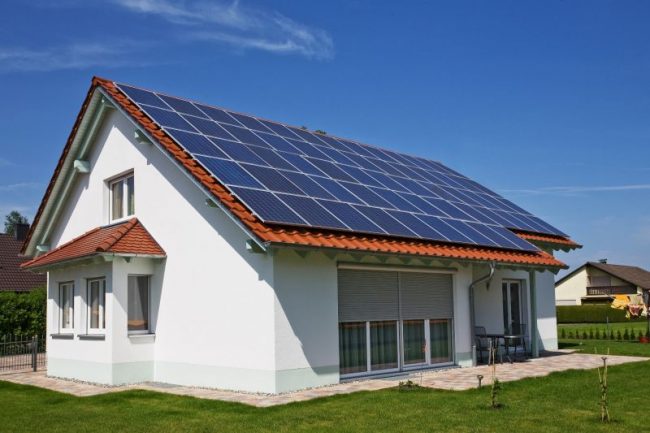 Risparmiare energia elettrica con il fotovoltaico