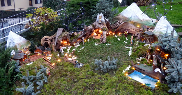 Come fare un presepe in giardino