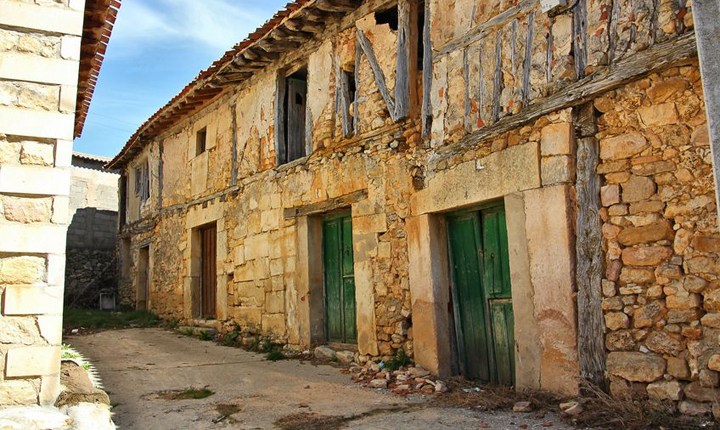 Edifici abbandonati, un nuovo progetto per gli artisti